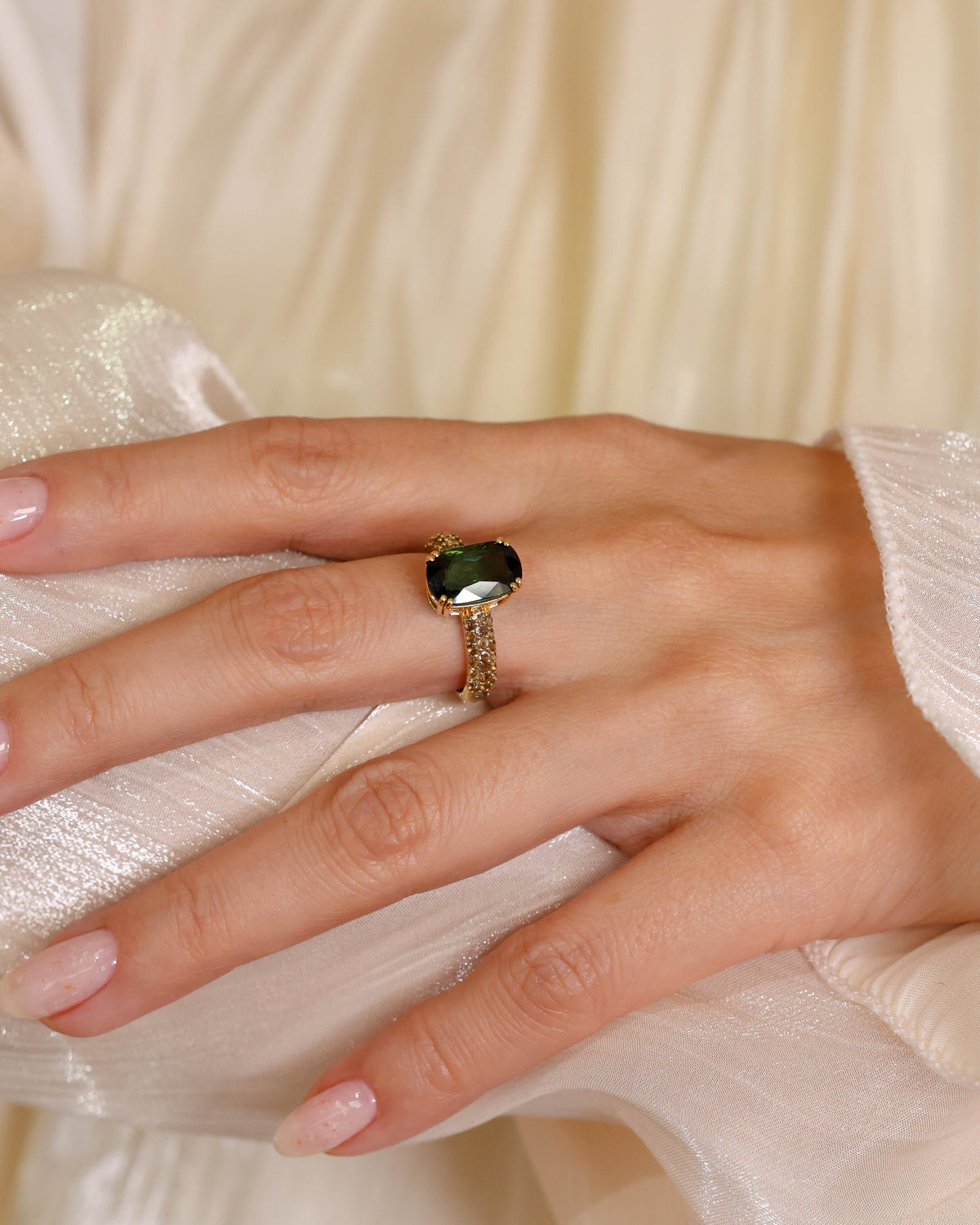 Green Tourmaline and Smoky Quartz Ring, 4.42 ct