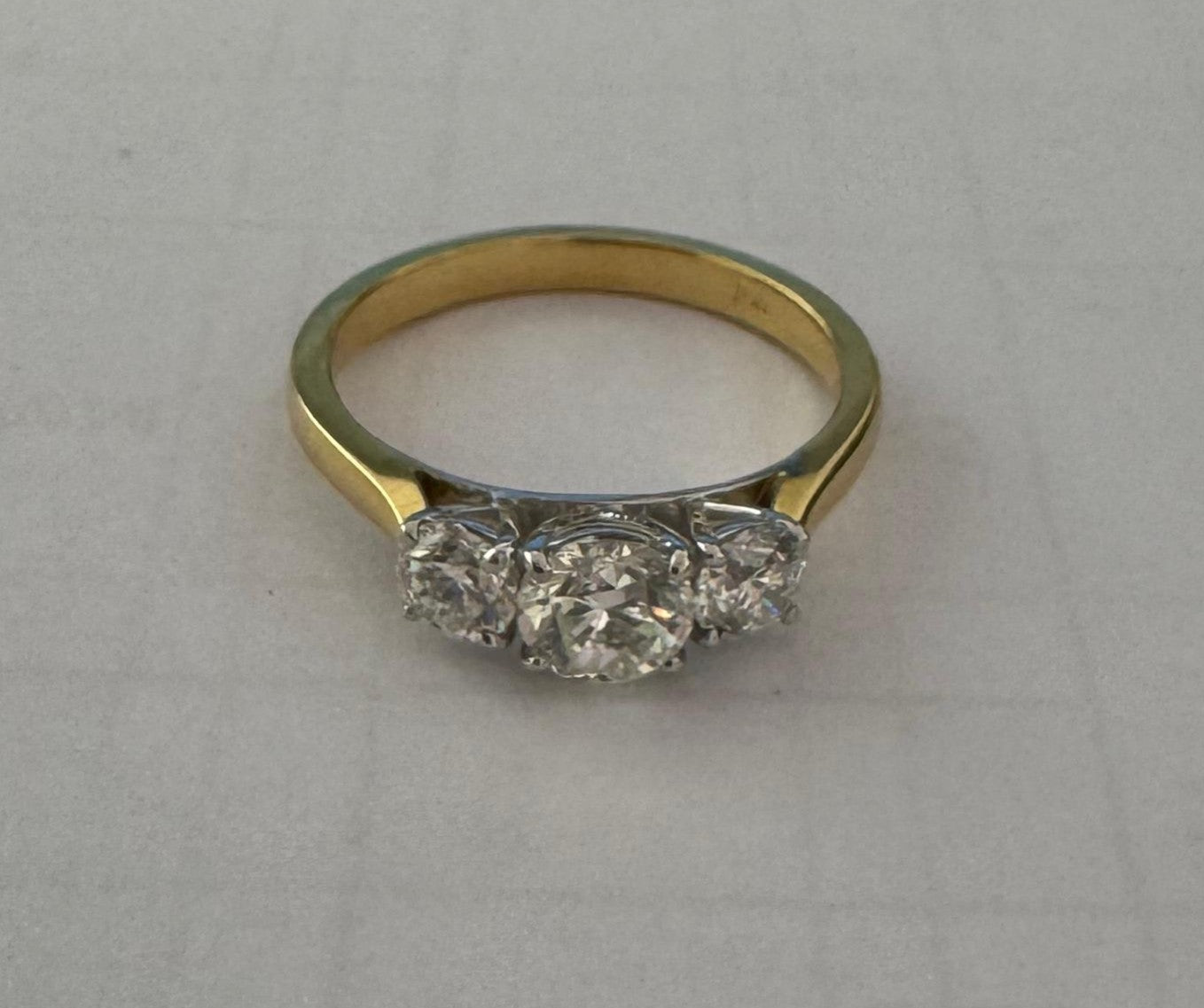 1.30 ct round cut diamond 18k white gold ring