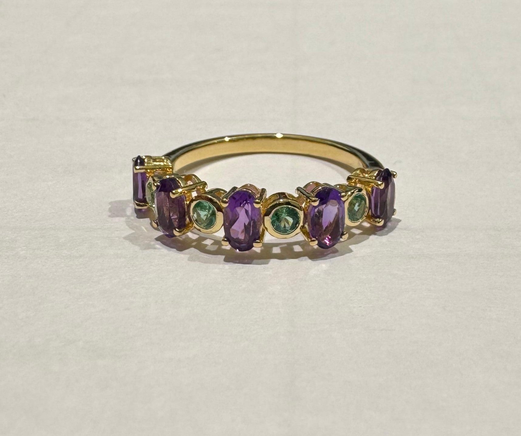 1.09 ct round cut emerald 18k yellow gold ring