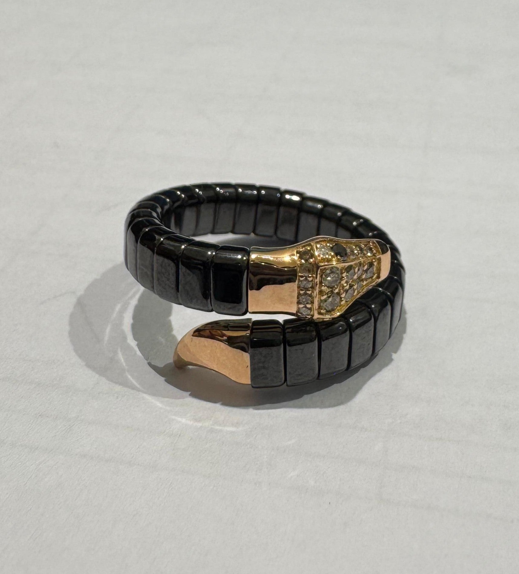 0.22 ct ceramic and diamond 18k rose gold ring