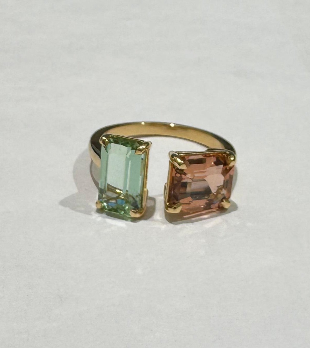 2.02 ct color stone 18k yellow gold ring