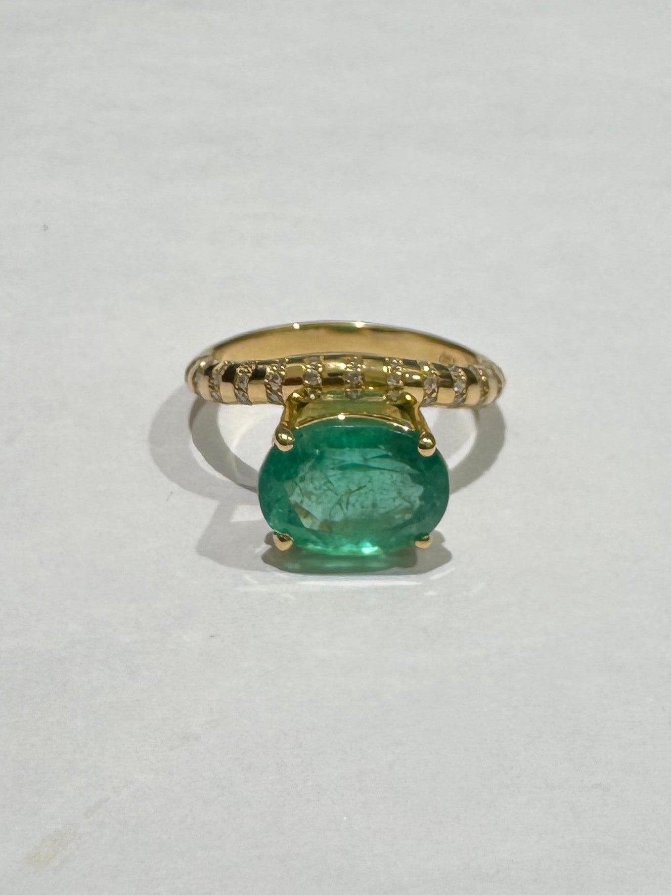 0.18 ct Diamond and 3.91 ct Emerald Ring in 18K Yellow Gold