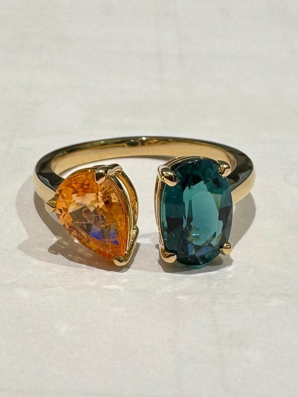 1.76 ct color stone 18k yellow gold ring