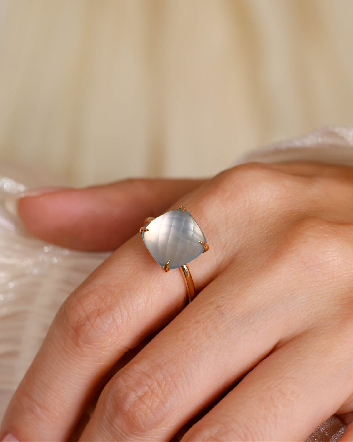 Mint Quartz Statement Ring in 18K Yellow Gold, 9.23 ct