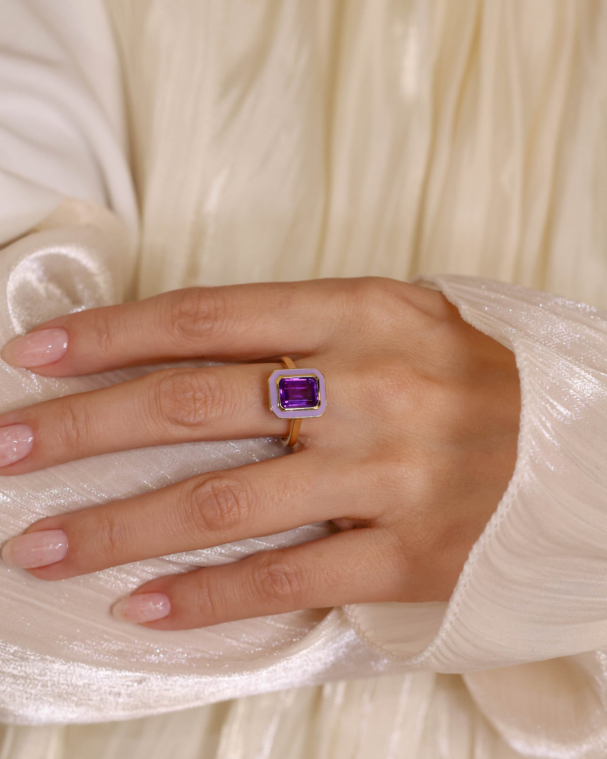 Amethyst & Enamel Statement Ring in 18K Yellow Gold, 2.91 ct