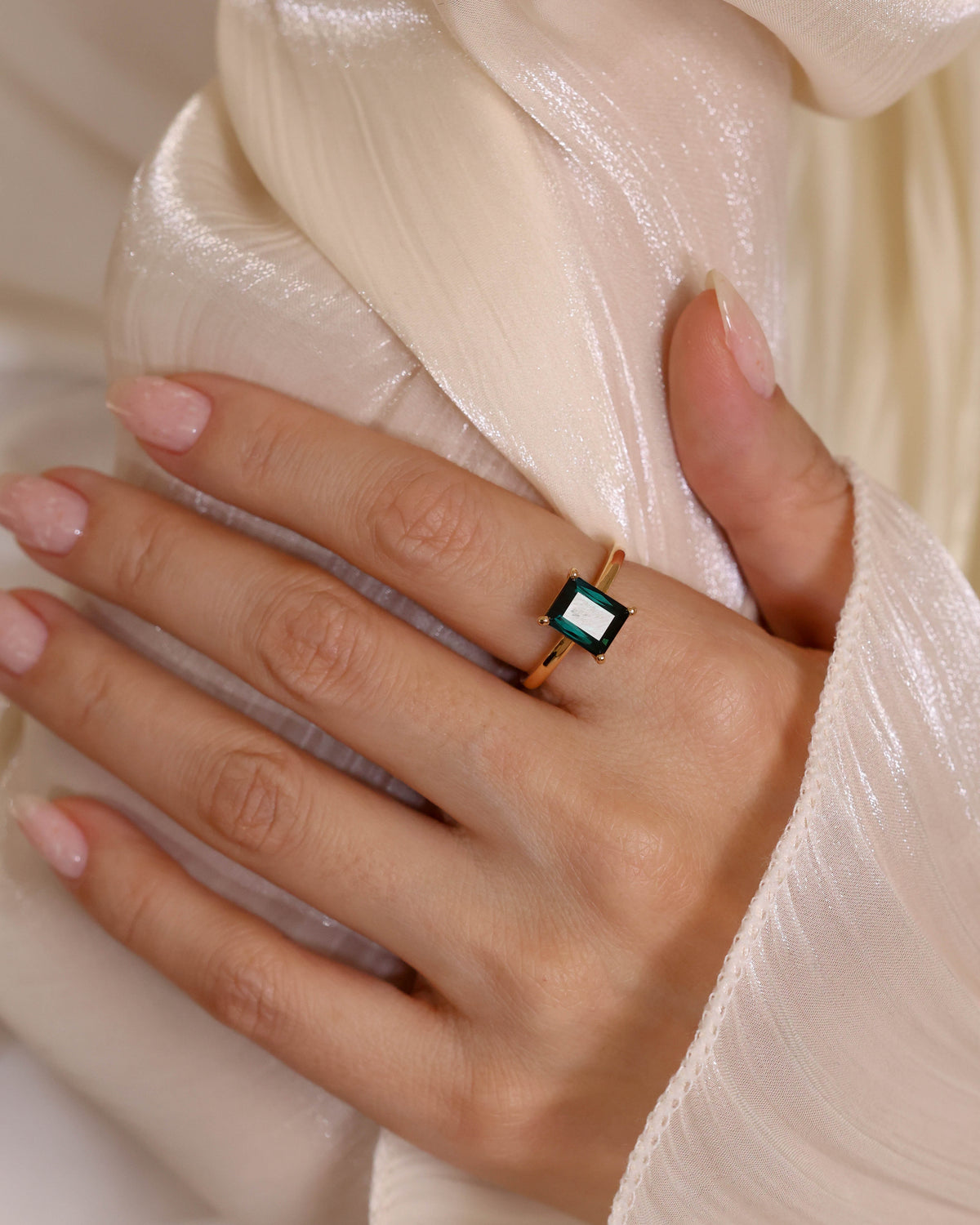 Green Tourmaline Ring in 18K Rose Gold, 2.77 ct