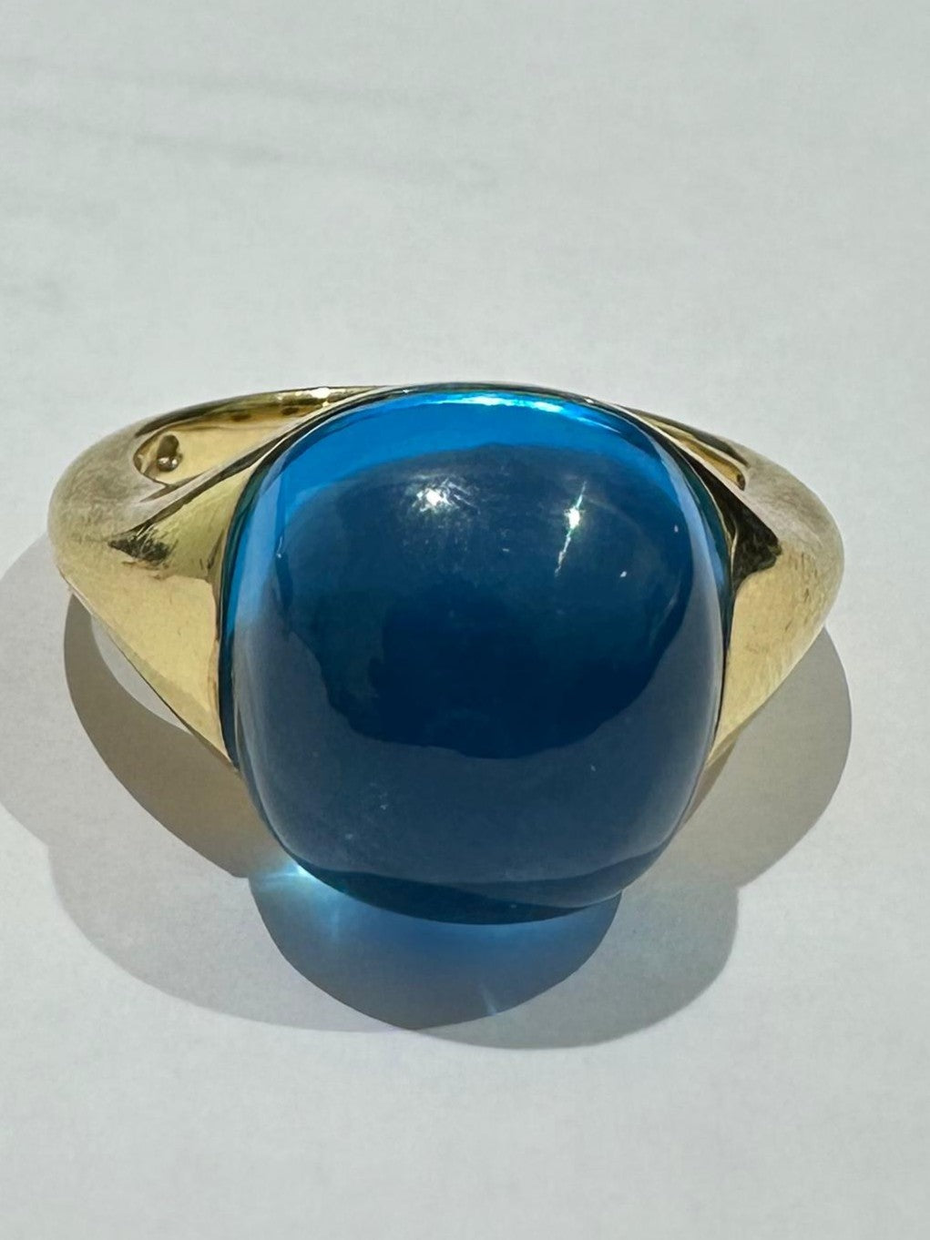 15.71 ct Blue Topaz Ring in 18K Yellow Gold