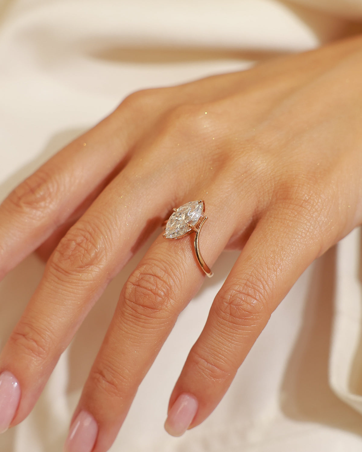Luna Solitaire Ring - Marquise 3.06 ct in 18K Rose Gold – view 3