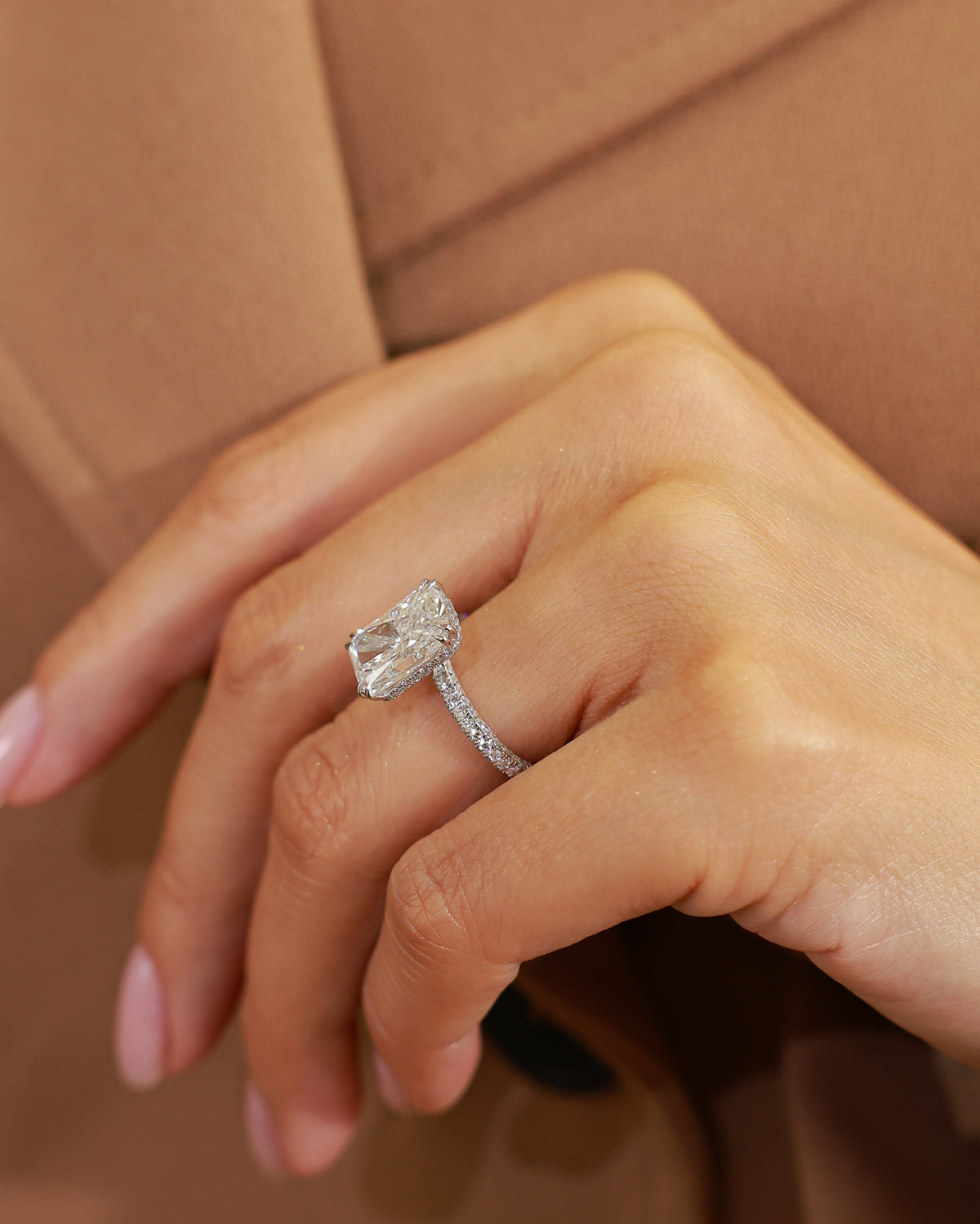 Stella Hidden Halo Ring - Radiant 4.00 ct in 18K White Gold – view 2
