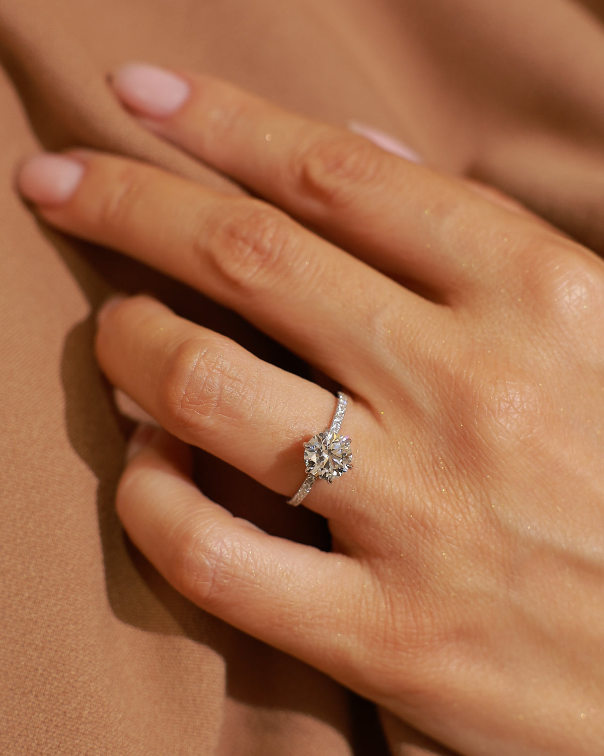 Aura Ring – Round Cut 1.50 ct in 18K White Gold – view 3