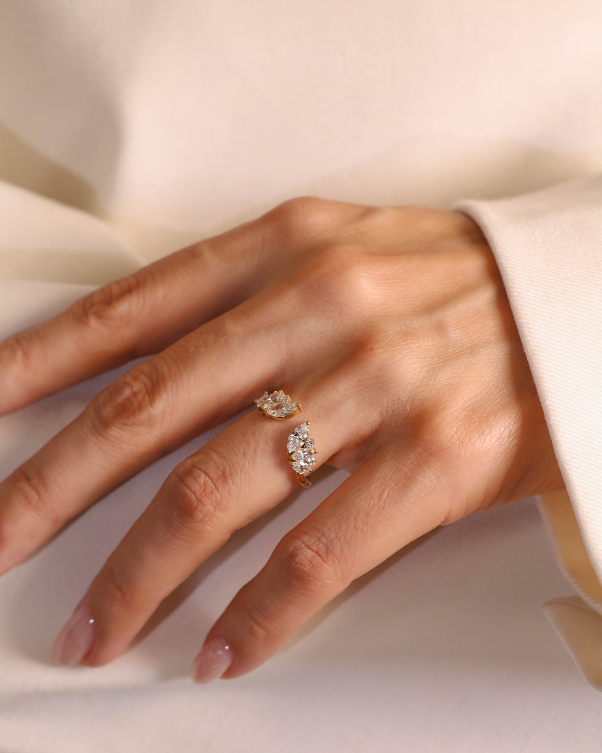 1.05 ct Marquise Lab Diamond Ring in 18K Yellow Gold – view 3