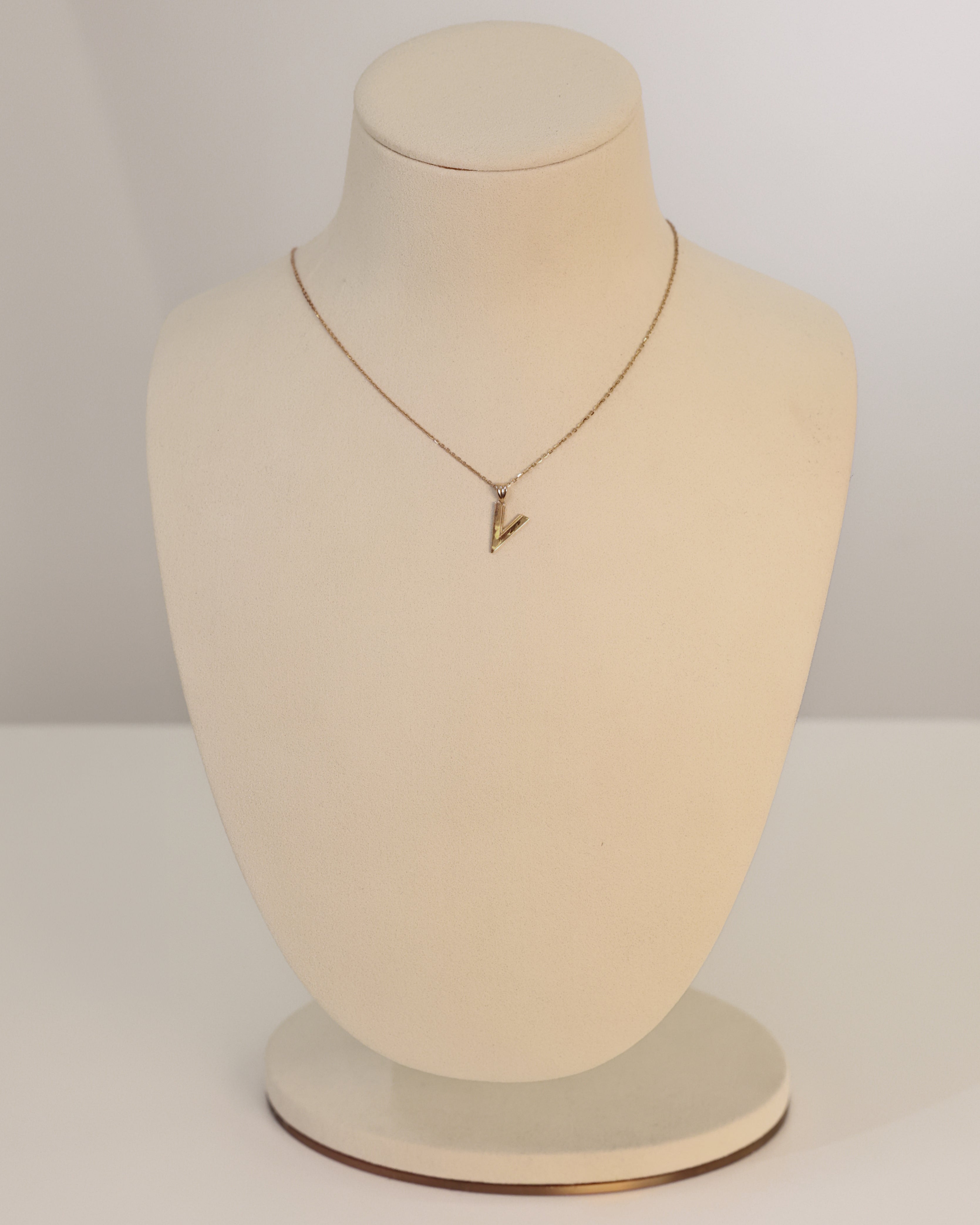 LETTER “V” PENDANT