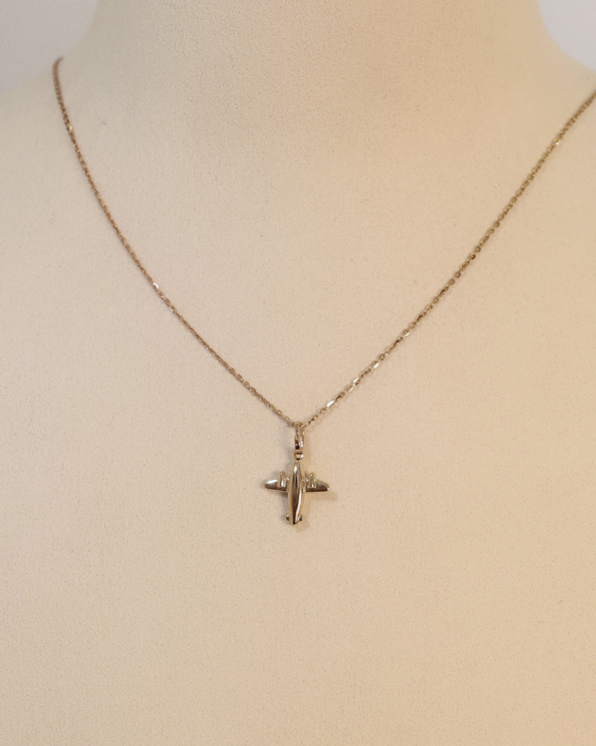 Gold Airplane Pendant in 18K Yellow Gold – view 2