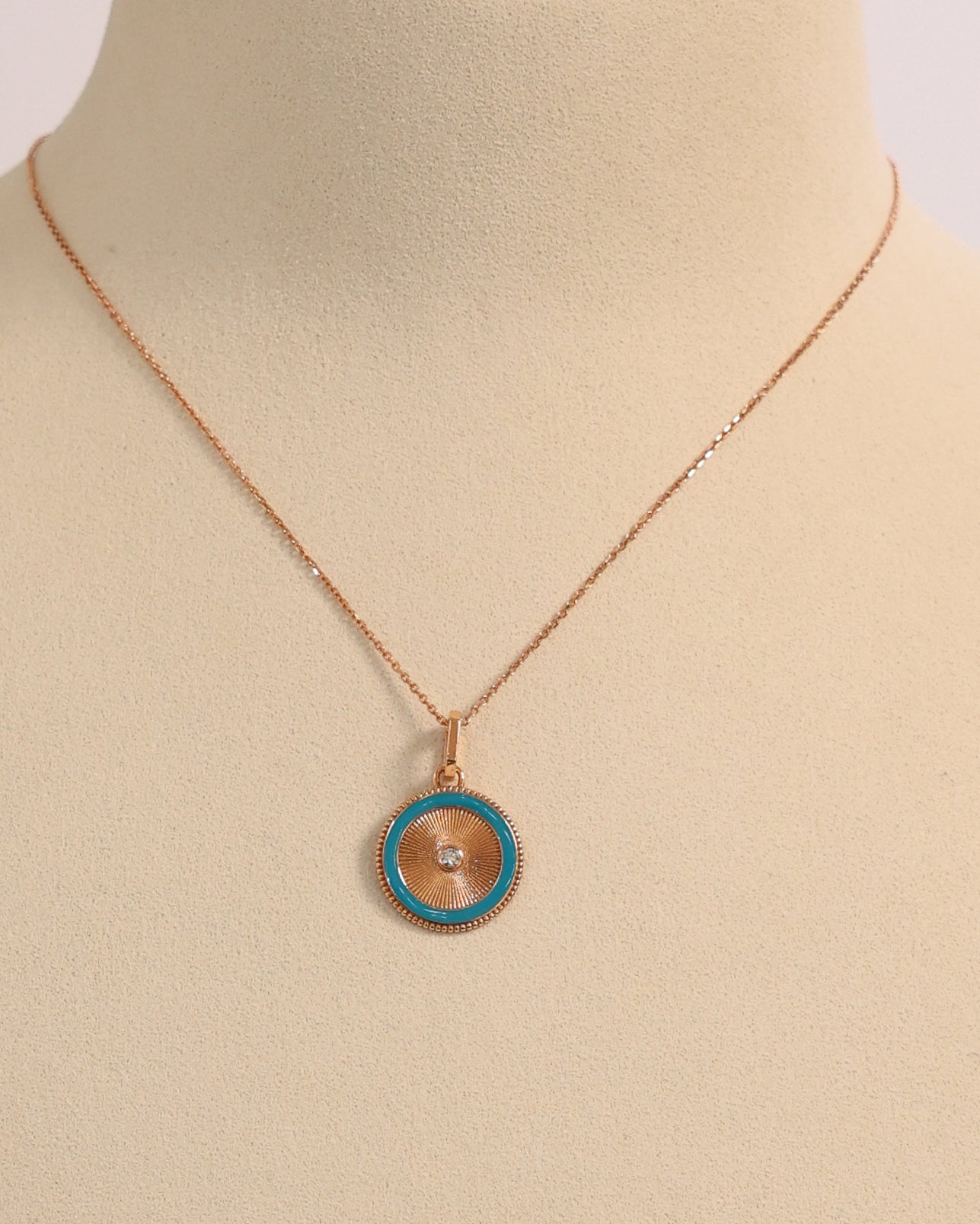 CIRCLE ENAMEL NECKLACE