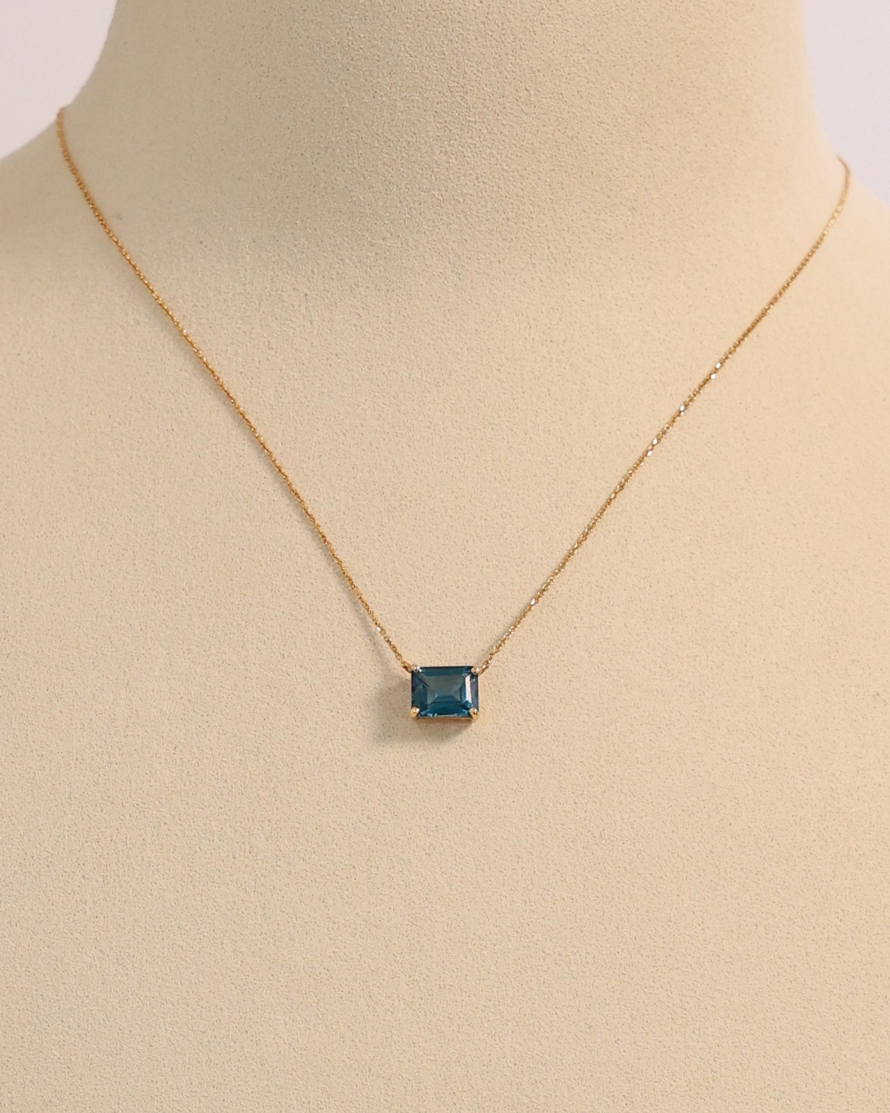 BLUE TOPAZ NECKLACE