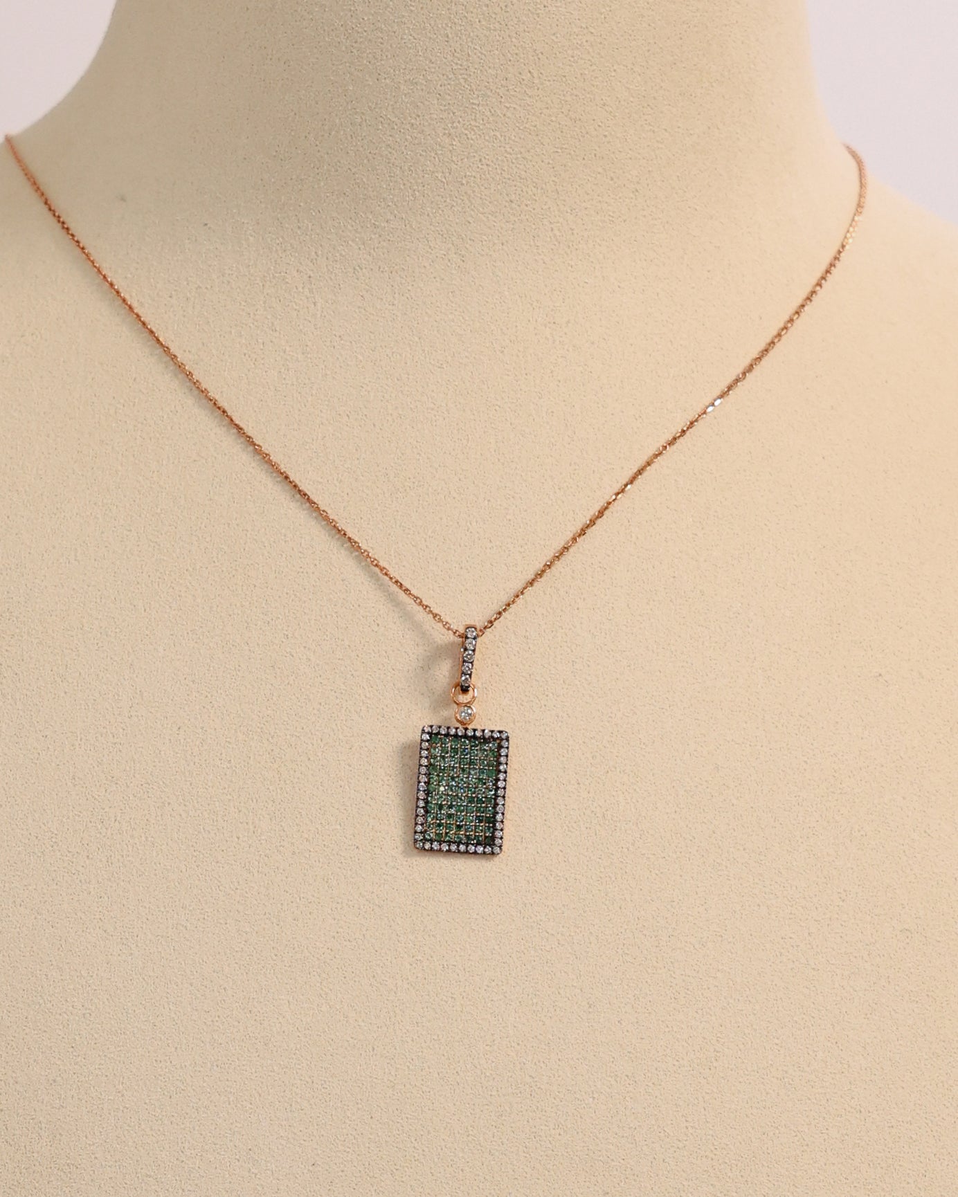EMERALD RECTANGLE NECKLACE
