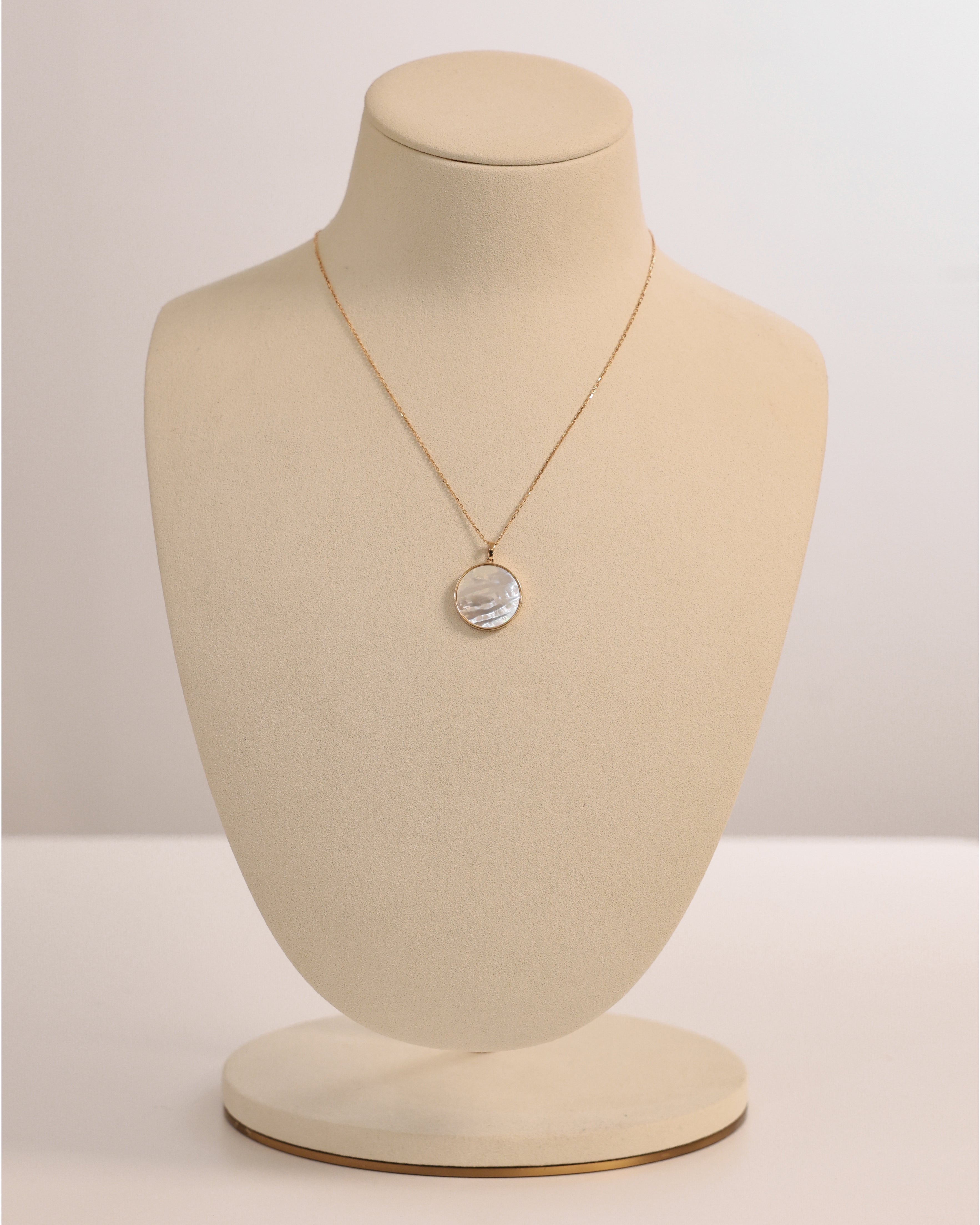 PEARL BIG CIRCLE PENDANT