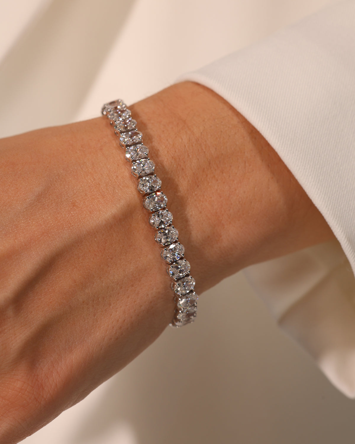 18.90 ct Oval Lab Diamond Tennis Bracelet, worn on wrist – DBR00094